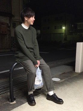 「H&M（エイチ・アンド・エム）のアイテム（ニット/セーター、グリーン系）」を使った、ひの。さん（メンズ・170cm）の秋コーディネート