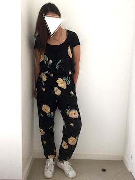 「VOLCOM」｜「アイテム（つなぎ/オールインワン）」を使った、Mizuさん（レディース・173cm）の秋コーディネート