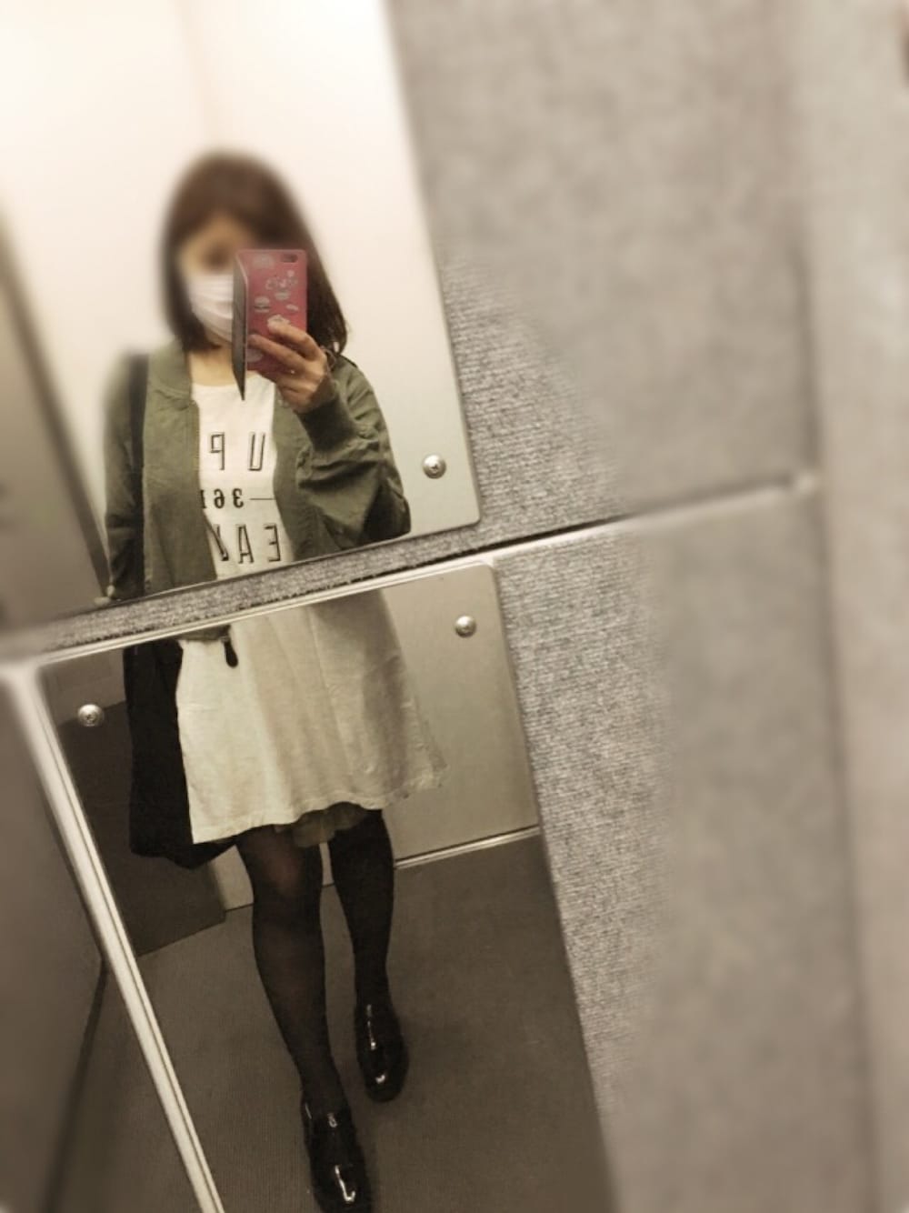 「SUPER BEAVERのアイテム（ワンピース/ドレス、ホワイト系）」を使った、mikiさん（レディース・151cm）の春コーディネートの1枚目の写真