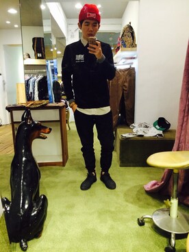 「HUF（ハフ）のアイテム（スウェット）」を使った、林軒さん（メンズ・178cm）の冬コーディネート