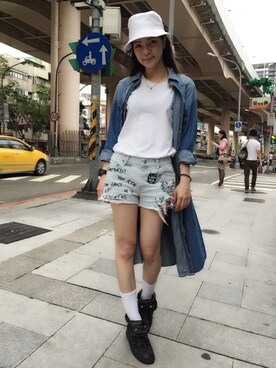 丁玉專さんのコーディネート