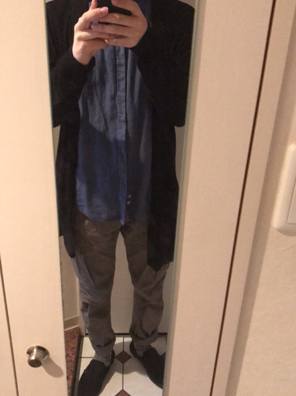 「H&Mのアイテム（カーゴパンツ、その他）」を使った、yunyun_jpさん（メンズ・177cm）の秋コーディネートの1枚目の写真