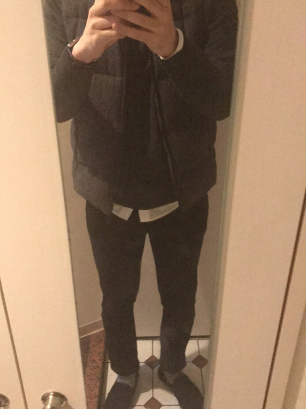 「Nudie Jeansのアイテム（デニムパンツ、ブラック系）」を使った、yunyun_jpさん（メンズ・177cm）の秋コーディネートの1枚目の写真