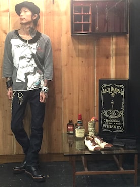 「アイテム（ウォレットチェーン）」を使った、Rosyさん（メンズ・176cm）の冬コーディネート