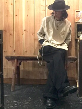 「アイテム（ウォレットチェーン）」を使った、Rosyさん（メンズ・176cm）の秋コーディネート