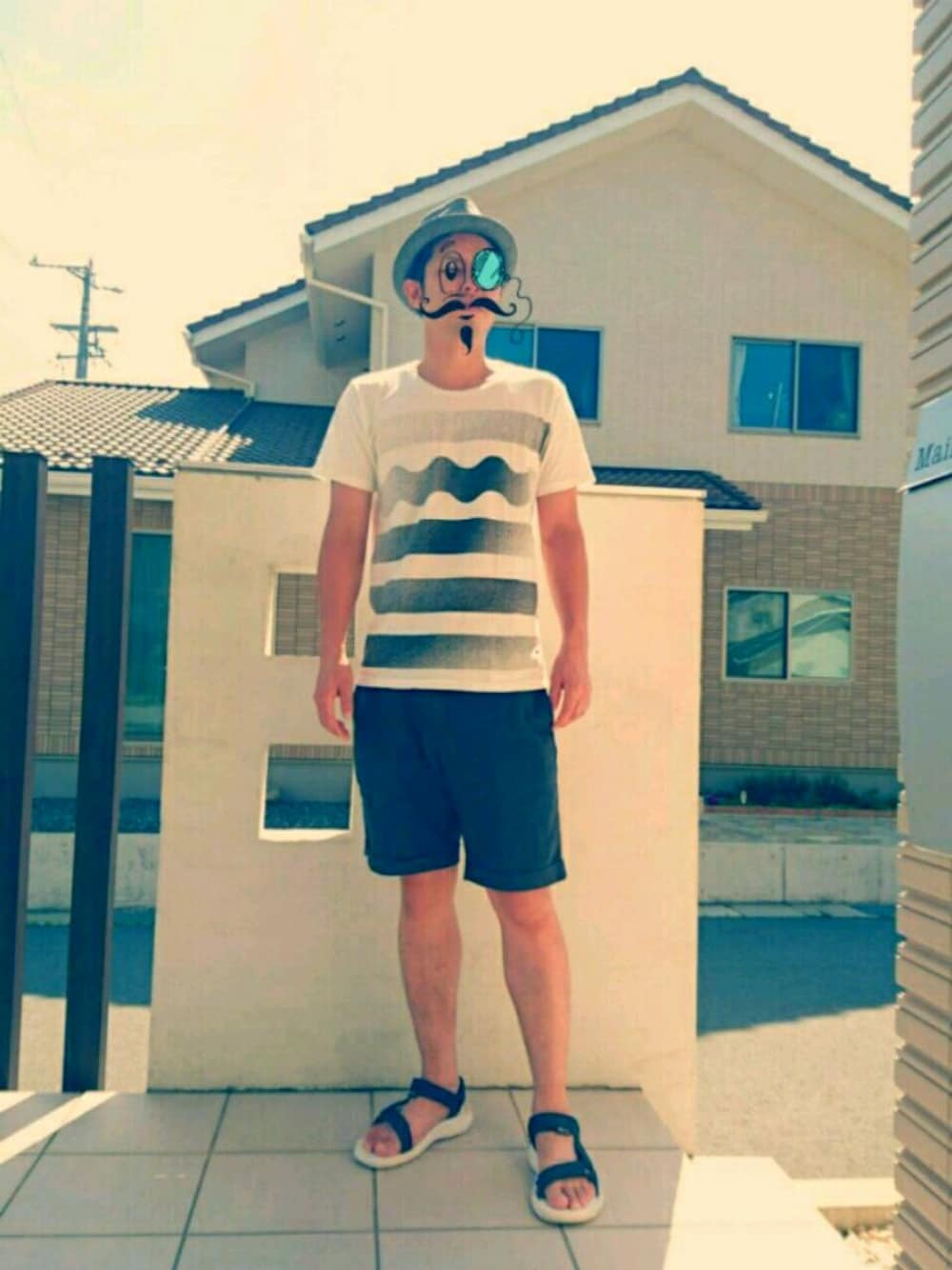「夏、短パン、ナチュラルスタイル」｜「MELLOWのアイテム（Tシャツ/カットソー、ホワイト系）」を使った、gotさん（メンズ・176cm）の夏コーディネートの1枚目の写真