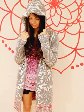 「Desigual（デシグアル）のアイテム（カーディガン/ボレロ）」を使った、Jessicaさん（レディース・170cm）の秋コーディネート