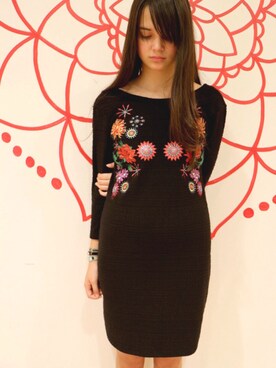 「Desigual（デシグアル）のアイテム（ワンピース/ドレス）」を使った、Jessicaさん（レディース・170cm）の秋コーディネート