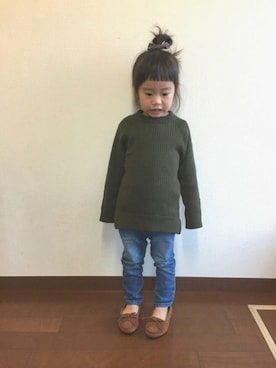 「リブニット」｜「アイテム（モカシン/デッキシューズ）」を使った、kotochanさん（キッズ・80cm）の秋コーディネート
