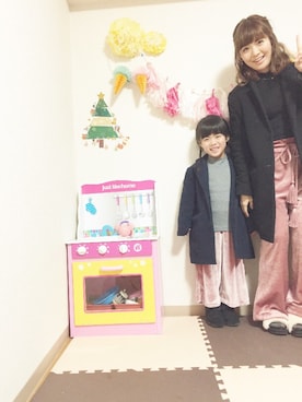 「SNIDEL（スナイデル）のバリエーションワイドパンツ（その他パンツ、ピンク系）」を使った、miii☺︎さん（キッズ・100cm）の冬コーディネート