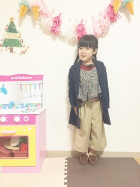 「GLOBAL WORK（グローバルワーク）の【キッズ】ワイドクロプトパンツ/724278（その他パンツ、ベージュ系）」を使った、miii☺︎さん（キッズ・100cm）の冬コーディネート