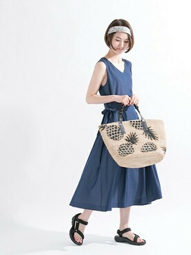 「URBAN RESEARCH（アーバンリサーチ）のアイテム（財布/小物）」を使った、オオノさん（レディース・162cm）の春コーディネート