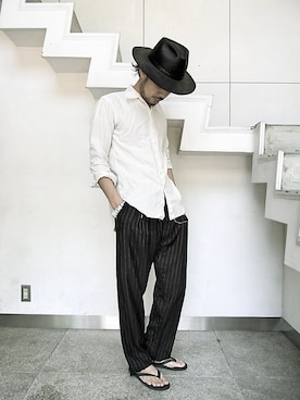 「TAKAHIROMIYASHITATheSoloIst.（タカヒロミヤシタザソロイスト）のアイテム（スラックス）」を使った、archivist.NISHIDAさん（メンズ・173cm）の夏コーディネート