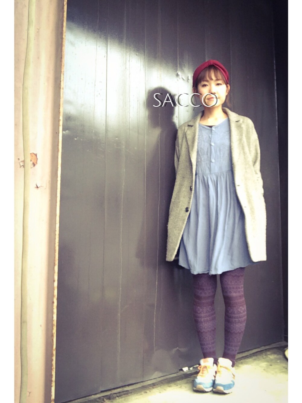 「スポーツミックス、New Balance」｜「古着。のアイテム（ワンピース、ブルー系）」を使った、saccoさん（レディース・163cm）の春コーディネートの1枚目の写真