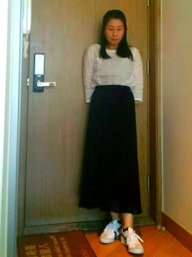 「UNIQLO（ユニクロ）のWOMEN ポンチミディスカート（スカート）」を使った、ちるちるさん（レディース・155cm）の夏コーディネート