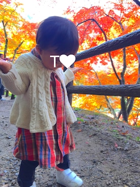 「アイテム（シャツワンピース）」を使った、tmtm さん（キッズ・80cm）の秋コーディネート