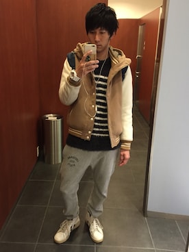 「アイテム（スタジャン、ブラウン系）」を使った、YASUHIROさん（メンズ・175cm）の冬コーディネート
