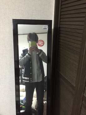 「Confirm（コンファーム）のアイテム（スタジャン）」を使った、和也さん（メンズ・170cm）の春コーディネート