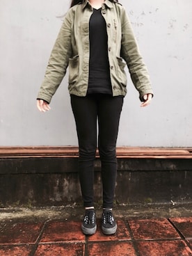 「PULL&BEAR（プルアンドベア）のアイテム（ミリタリージャケット）」を使った、initium_apparelさん（レディース・163cm）の秋コーディネート