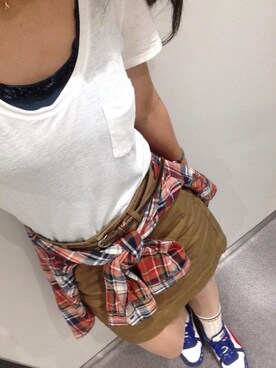 「UNIQLO（ユニクロ）のアイテム（Tシャツ/カットソー、ホワイト系）」を使った、ａｙａｐａｎさん（レディース・156cm）の秋コーディネート