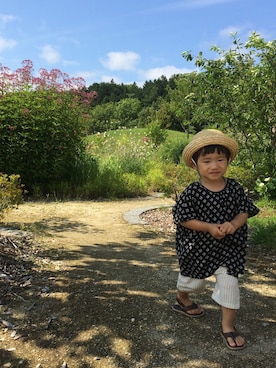 「Bien a bienのアイテム（シャツ/ブラウス、ブラック系）」を使った、WAKUさん（キッズ・100cm）の夏コーディネート