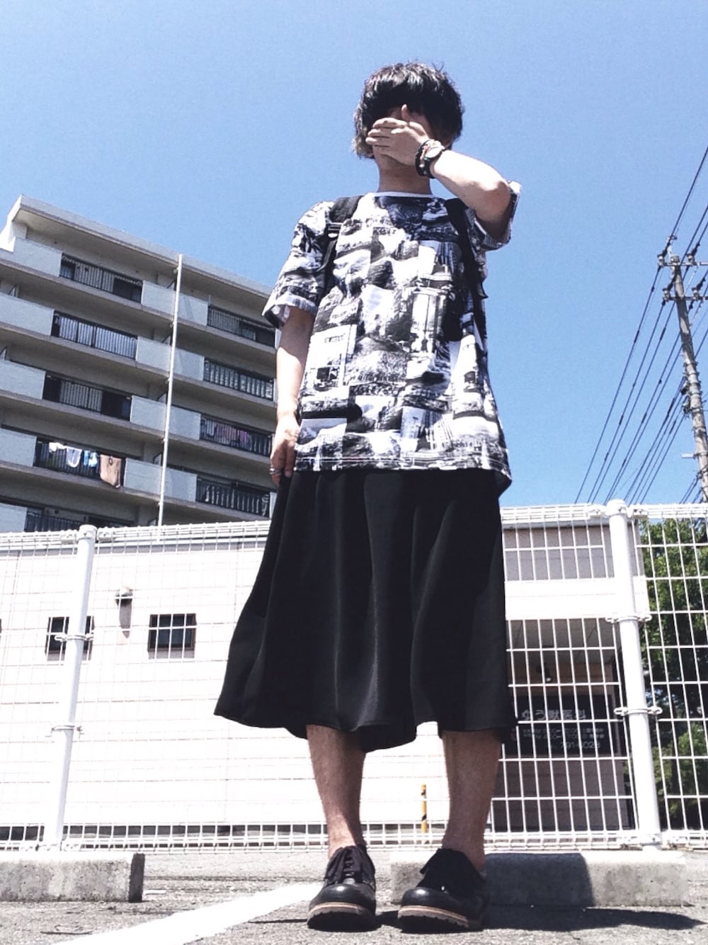 「モノトーン、モード、ゆるコーデ、ロック、ガウチョパンツ、SPINNS、GU、Hawkins、H&M」｜「GUの（GU）ポンチガウチョパンツ（パンツ、ブラック系）」を使った、yoma.さん（メンズ・168cm）の夏コーディネートの1枚目の写真