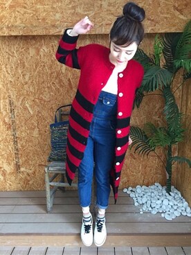 「red」｜「アイテム（チェスターコート）」を使った、Phoebe Dreamyさん（レディース・173cm）の冬コーディネート