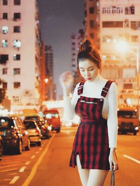 「UNIF（ユニフ）のアイテム（オールインワン・サロペット）」を使った、Phoebe Dreamyさん（レディース・171cm）の冬コーディネート