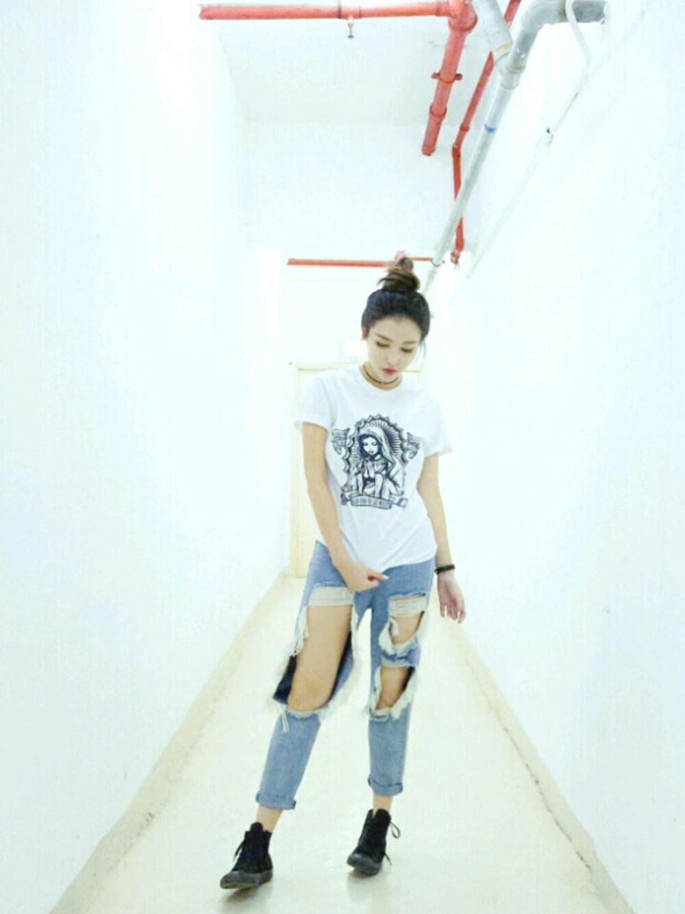 「秋コーデ、outfit、converse」｜「CONVERSEのconverse コンバース ALL STAR HI オールスター ハイ 3206 BLKﾓﾉｸﾛｰﾑ（スニーカー、ブラック系）」を使った、Phoebe Dreamyさん（レディース・172cm）の秋コーディネートの1枚目の写真
