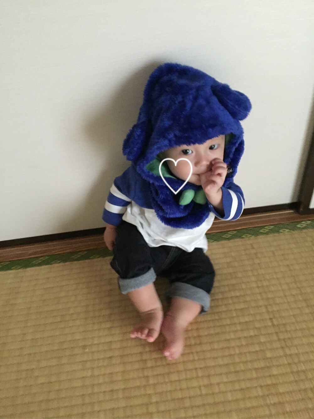 「赤ちゃん、8ヶ月、青、もこもこ帽子」｜「UNIQLOのBABY レギンス（デニム・10分丈）（その他ベビー用品、ブルー系）」を使った、くるりさん（キッズ・60cm）の秋コーディネートの1枚目の写真