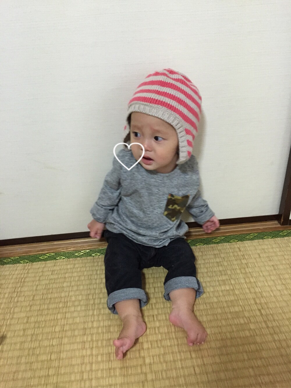 「8ヶ月、UNIQLO、ご機嫌ナナメ」｜「UNIQLOのBABY レギンス（デニム・10分丈）（その他ベビー用品、ブルー系）」を使った、くるりさん（キッズ・100cm）の秋コーディネートの1枚目の写真