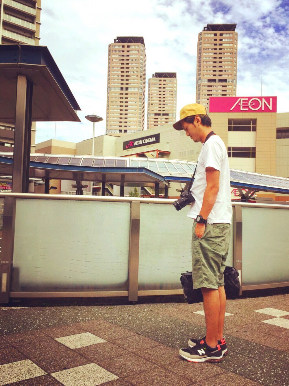「STUSSYのWashed Canvas Strapback Cap（キャップ、イエロー系）」を使った、takahiroooongさん（メンズ・176cm）の秋コーディネートの1枚目の写真