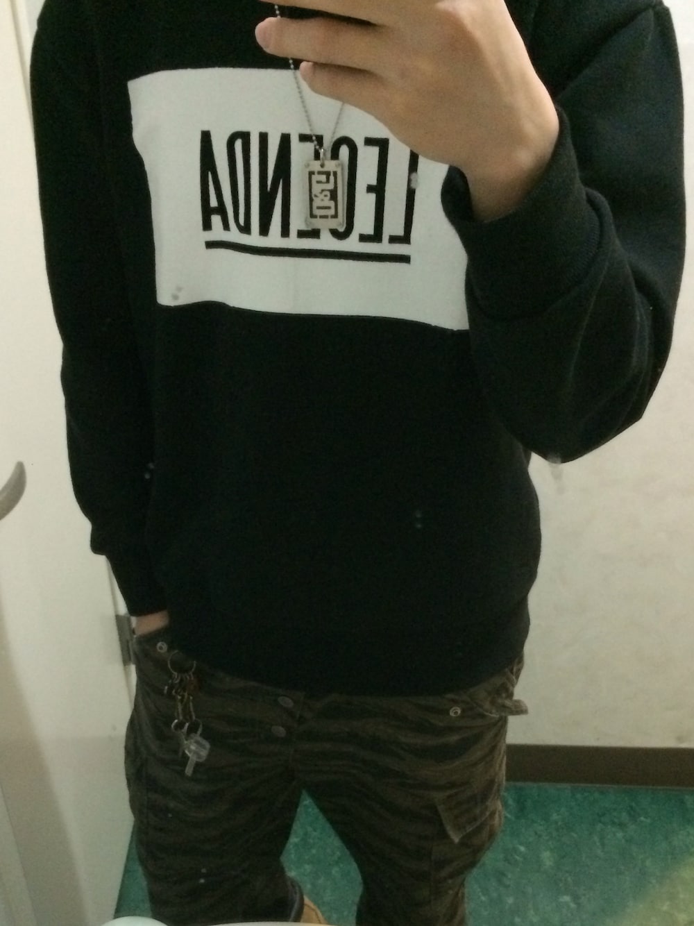 「NEW ERA、LEGENDA、bonds&peace、D&G」｜「Bonds & Peaceのリップストップカモカーゴ（その他パンツ、ブラウン系）」を使った、かねぞーくんさん（メンズ・174cm）の春コーディネートの1枚目の写真