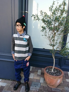 「ダンガリーシャツ」｜「アイテム（ニットキャップ/ビーニー）」を使った、eiseiさん（キッズ・145cm）の秋コーディネート