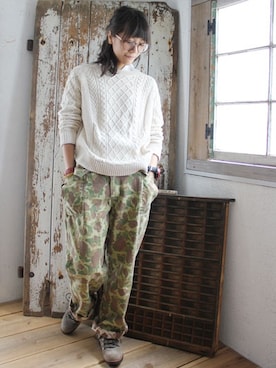「迷彩パンツ」｜「アイテム（ニット/セーター）」を使った、yuiさん（レディース・158cm）の秋コーディネート