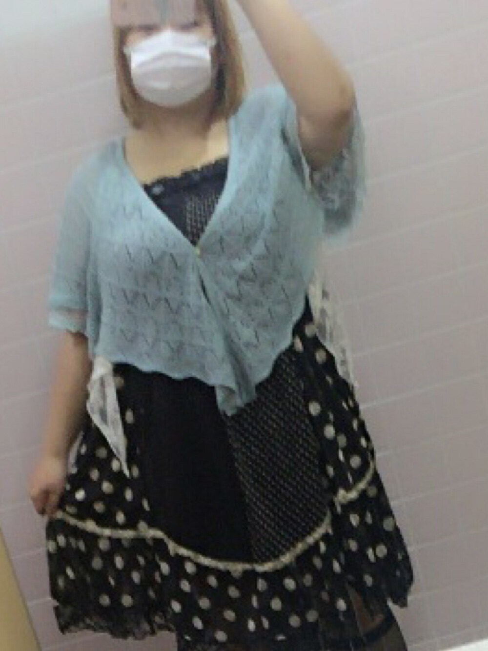 「夏、シンプル、水玉、axes femme、ドット」｜「axes femmeのアイテム（ポンチョ、ブルー系）」を使った、ことねさん（レディース・152cm）の夏コーディネートの1枚目の写真