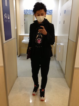 「GIVENCHY（ジバンシイ）のアイテム（パーカー）」を使った、koukiさん（メンズ・183cm）の冬コーディネート