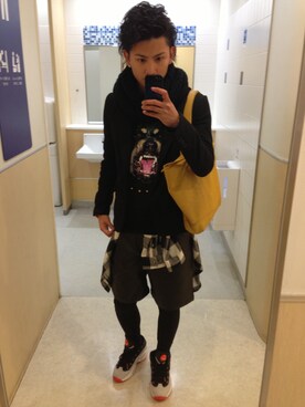 「GIVENCHY（ジバンシイ）のアイテム（パーカー）」を使った、koukiさん（メンズ・183cm）の冬コーディネート