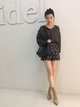 「snidel」｜「アイテム（バッグ）」を使った、moe yoshidaさん（レディース・168cm）の秋コーディネート