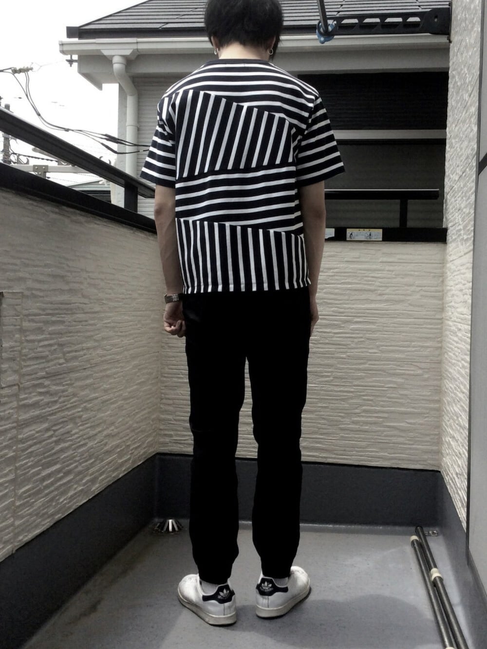 「UNIQLO、TOMORROWLAND、stan smith、CITIZEN、Chrome Hearts、ジョガーパンツ、ボーダー、モノトーン」｜「adidasのユニセックス アディダス スタンスミス adidas Originals STAN SMITH AQ4651（スニーカー、ホワイト系）」を使った、だいーちさん（メンズ・172cm）の夏コーディネートの1枚目の写真