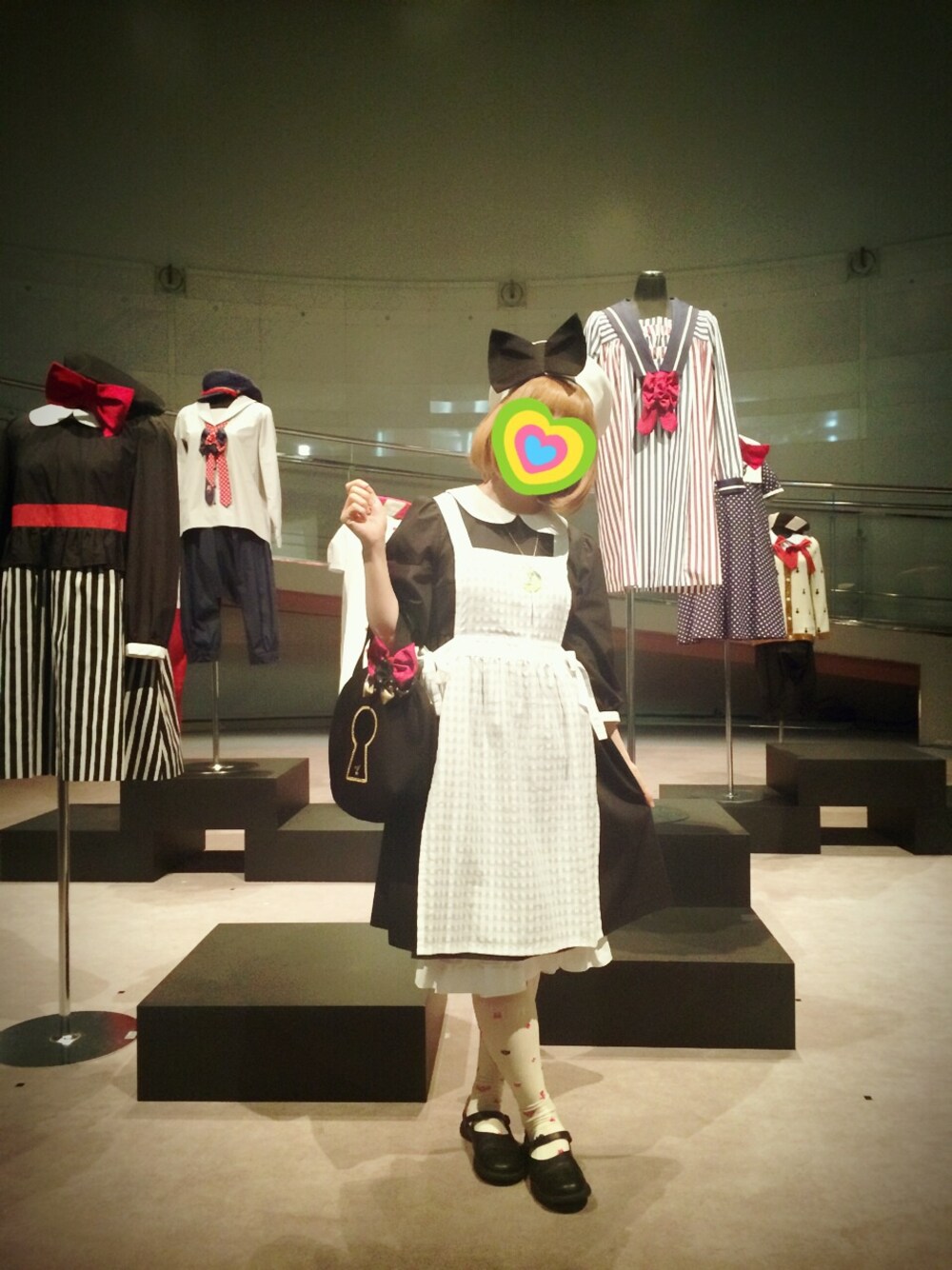 「ネバアランド、Neb aaran do、モノトーン、ワンピース、ペチパンツ、モノトーンコーデ」｜「Neb aaran doのアイテム（ワンピース、ブラック系）」を使った、Nさん（レディース・148cm）の春コーディネートの1枚目の写真