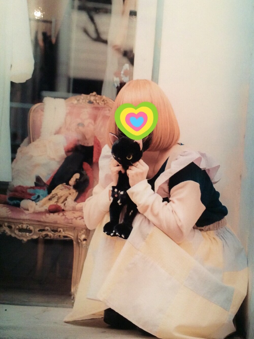 「スカート、猫」｜「at roomingのアイテム（スカート、イエロー系）」を使った、Nさん（レディース・148cm）の春コーディネートの1枚目の写真