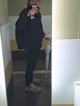 「nonnative（ノンネイティブ）のアイテム（アナログ腕時計）」を使った、たくメガネさん（メンズ・167cm）の秋コーディネート
