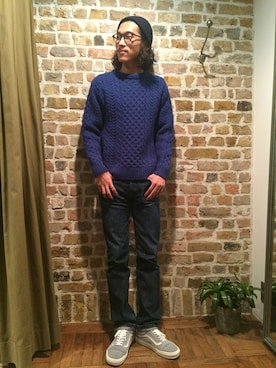 「クルーネックニット」｜suzukiさん（メンズ・177cm）の冬コーディネート