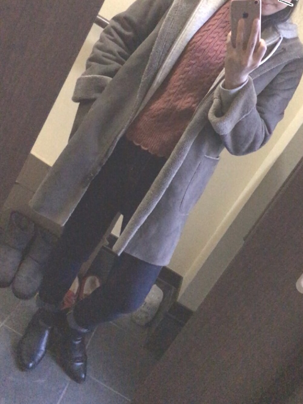 「a.v.vのフェイクムートンコート（その他アウター、ベージュ系）」を使った、＊hazuki＊さん（レディース・158cm）の冬コーディネートの1枚目の写真