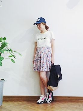 「フラワープリント」｜「アイテム（バックパック/リュック）」を使った、Nさん（レディース・159cm）の秋コーディネート