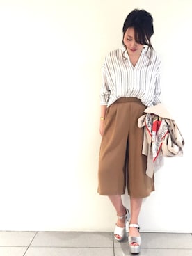 「とろみシャツ」｜「アイテム（トレンチコート）」を使った、mon.さん（レディース・160cm）の春コーディネート