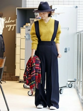 「converse」｜「アイテム（サロペット/オーバーオール）」を使った、MisaPさん（レディース・162cm）の冬コーディネート