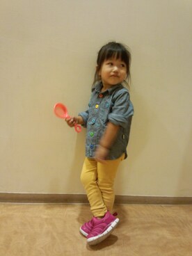 「BEAMS（ビームス）のアイテム（シャツ/ブラウス）」を使った、シオンさん（キッズ・90cm）の秋コーディネート