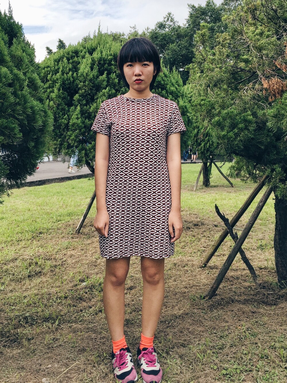 「ZARAのアイテム（ドレス、レッド系）」を使った、林書宇さん（レディース・164cm）の秋コーディネートの1枚目の写真